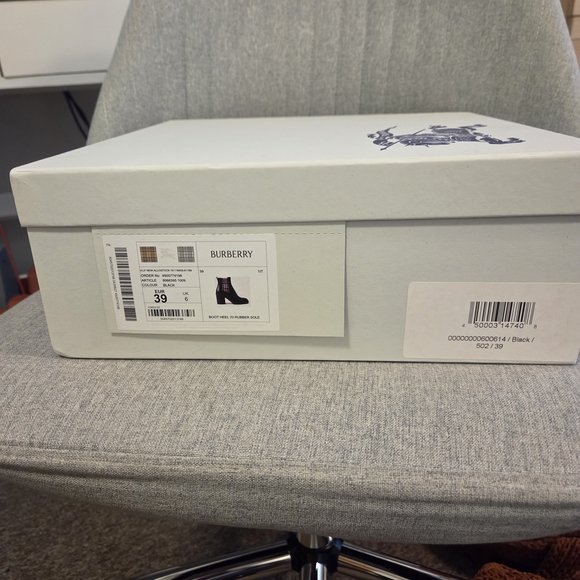 Burberry Black Ankle Boots with Check Pattern - Picture 3 of 12